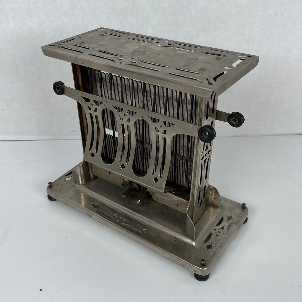 Antique 1915 Universal Landers Frary & Clark Toaster Model E944 Silver